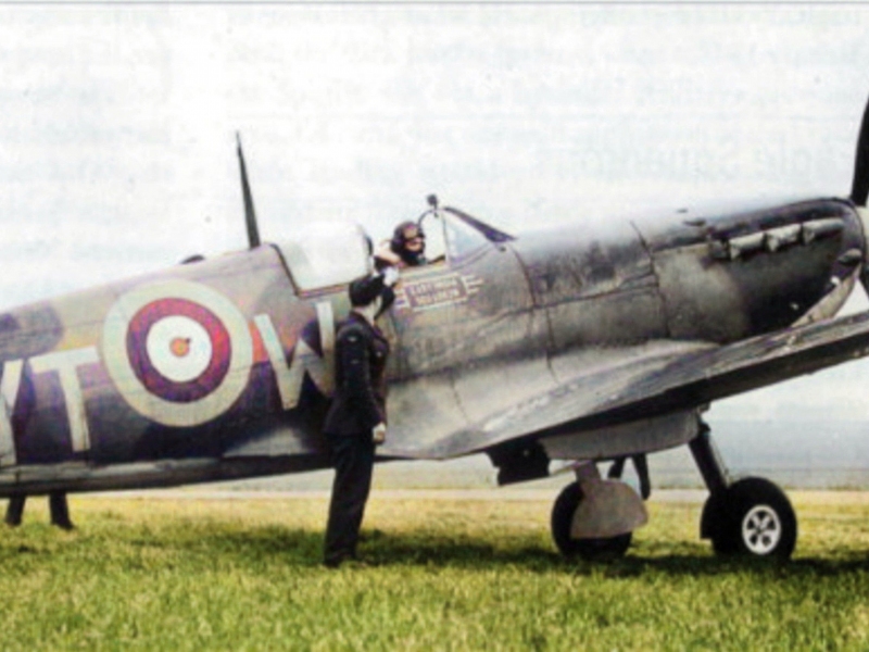 Svatopluk při strartu letounu Spitfire